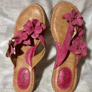 B.O.C. Born Shoes Women's Pink Faux Leather Floral Thong Sandals Size 8M